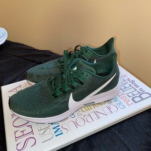 Nike zoom Pegasus women’s size 10